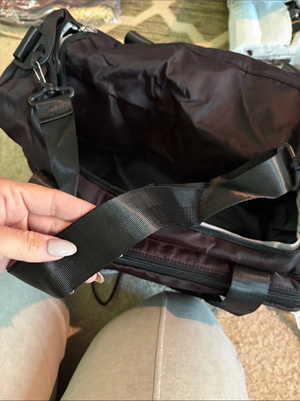 weilaishijia black duffel